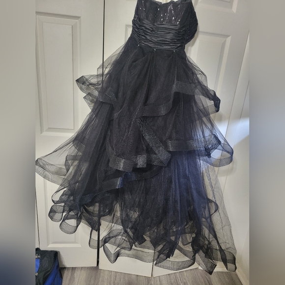 SHERRI HILL Formal Prom/Homecoming or other special occasion Black Gown - Picture 4 of 12